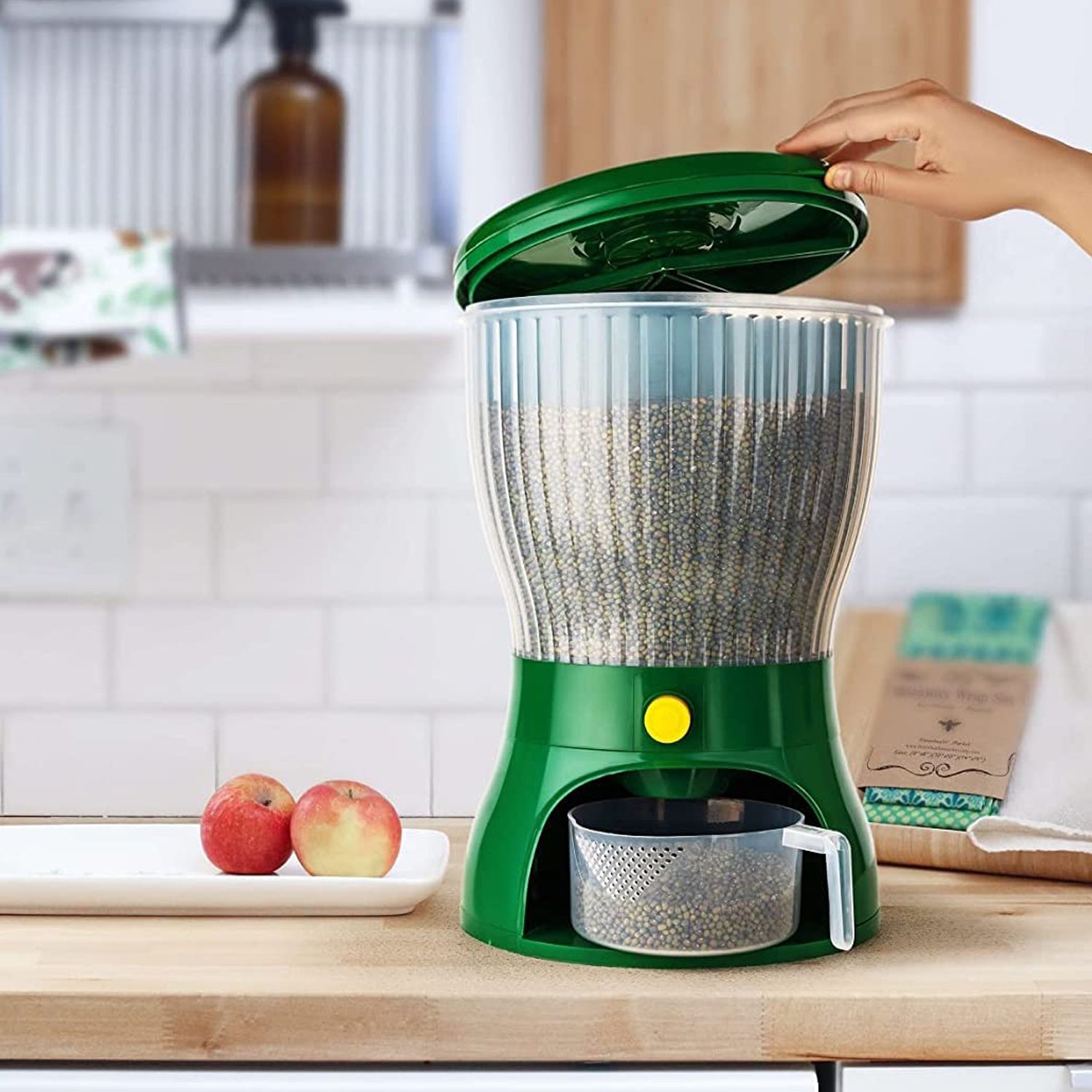 4 in 1 360 Degree Rotation Cereal Dispenser (Approx 10 kg / 1 Pc) 4 in 1 360 Degree Rotation Cereal Dispenser (Approx 10 kg / 1 Pc)